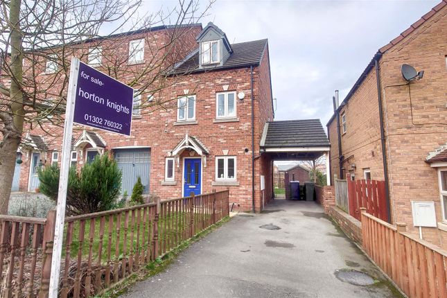 Property for sale in Sherwood Road, Harworth, Doncaster