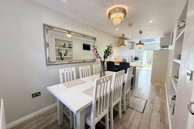 8, Clay Gardens, Woburn Sands photo 3