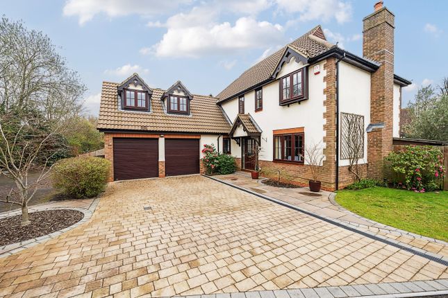 Thumbnail Detached house for sale in Rye Close, Bracknell, Berkshire
