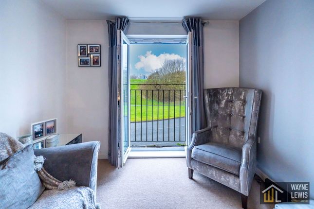 19, Druids Close, Caerphilly, CF83 2XR photo 4