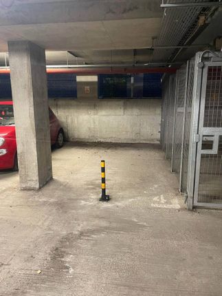 Parking/garage to rent in Downham Wharf, Islington, London