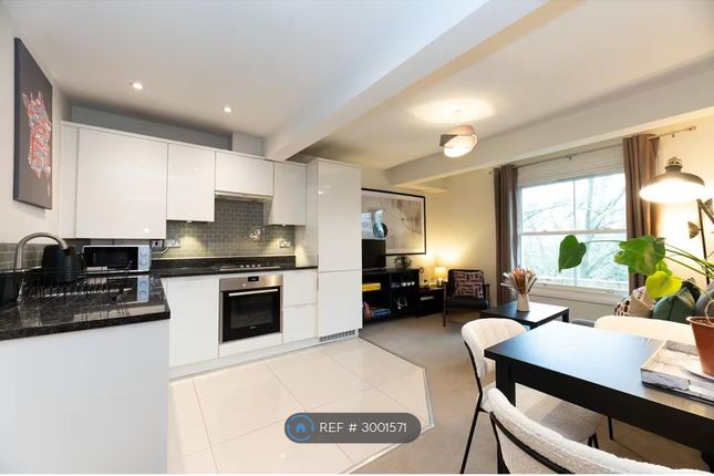 Flat, Oak Hill, Surbiton photo 4