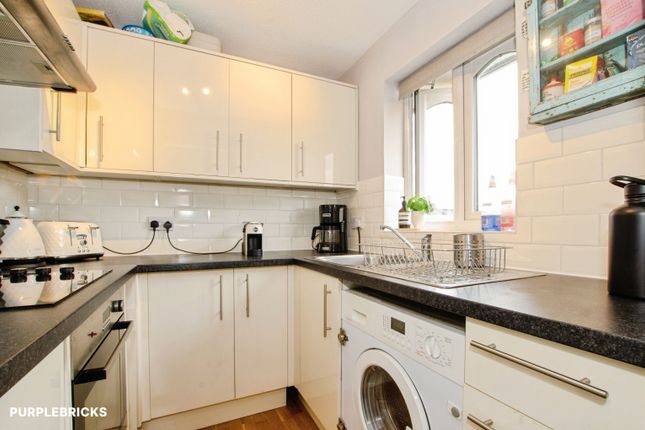 Flat 8/Birbeck House, Harrow Road, London photo 4