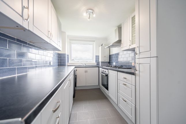 Flat 1, 1, Irving Court, West Dunbartonshire photo 4