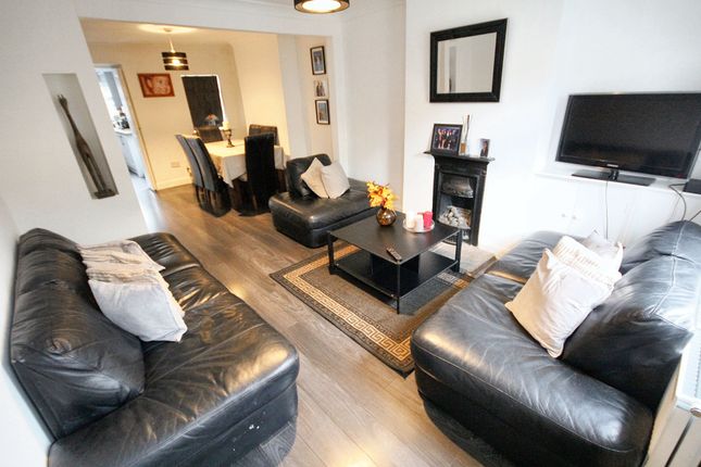 18 Pole Hill Road, Uxbridge photo 3