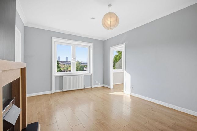 56 Croftside Avenue, Croftfoot photo 3