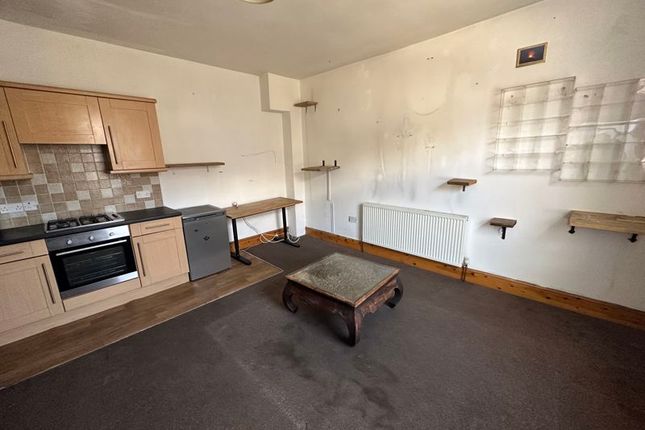 18, Scholes Road, Huddersfield photo 3