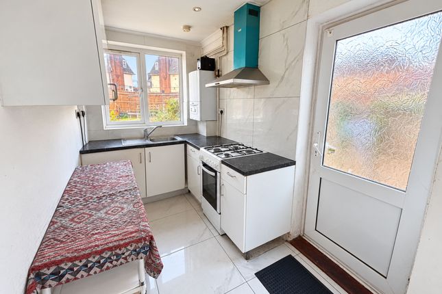 557 Ripple Road, Dagenham photo 5