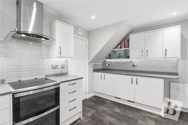 71, Harlow Road, Rainham photo 4