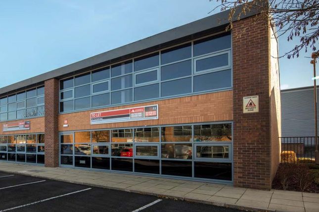 Industrial to let in 878 Plymouth Road, Slough Trading Estate