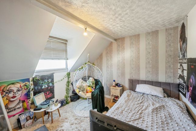 4, Burcroft Hill, South Yorkshire photo 4