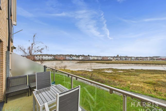 18 Quayside Parade, Rowhedge, Essex photo 4