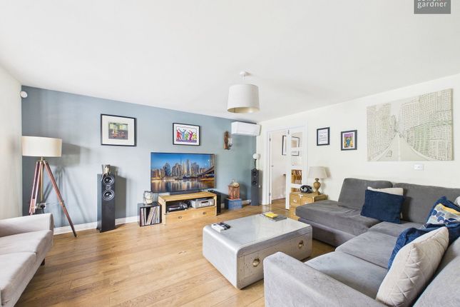 8, Appleby Drive, Rickmansworth photo 2