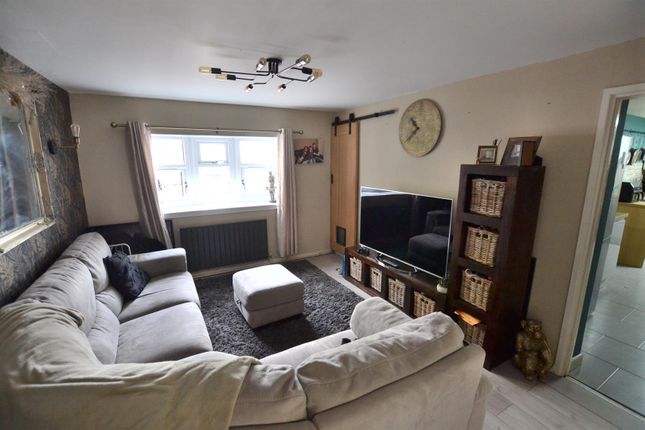 Semi-detached house for sale in Kinross Avenue, Thurnby Lodge, Leicester, Leicestershire