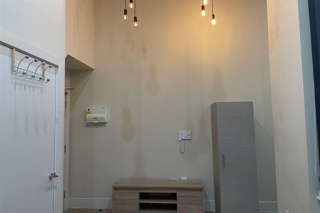 APT 4 - Athenaeum Residence, 147 - 157, The Headrow, leeds photo 4