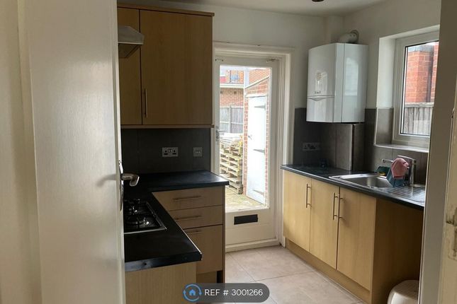 Crowshott Avenue, Stanmore photo 4