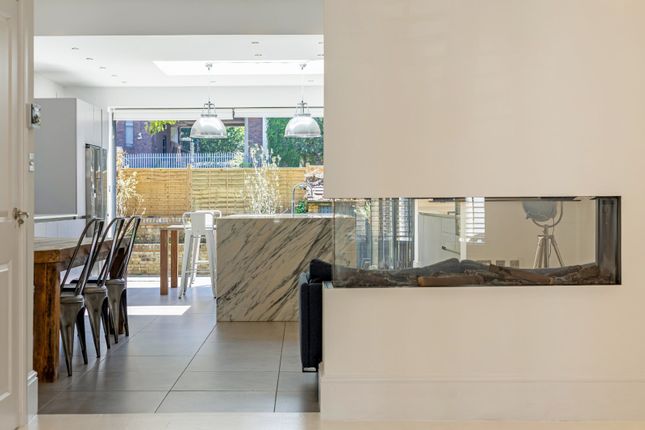 8, Disraeli Road, London photo 4