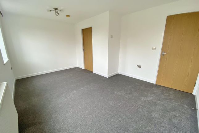 Apartment 4, Harlequin Heights, Long Trods, Selby photo 3