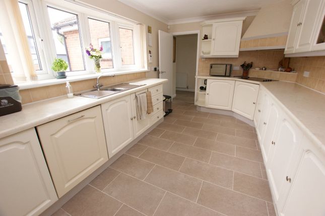 14A,, Ivor Road, Wimborne photo 2