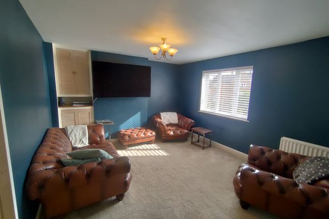 Thumbnail Room to rent in Cherry Crescent, Brentford