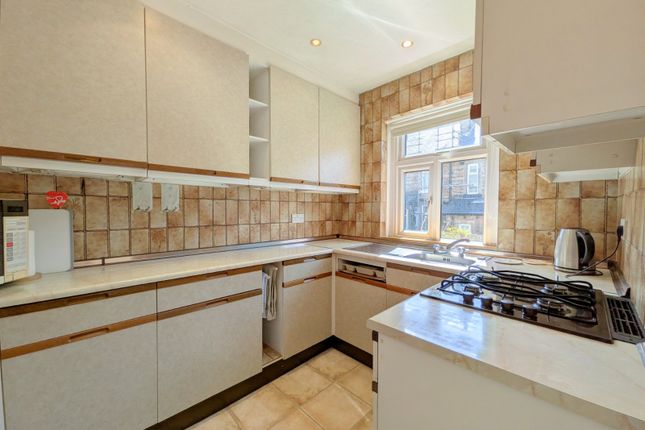 7, Bromley Road, West Yorkshire photo 4