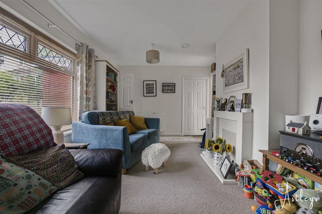 19, The Spinney, Swansea photo 4