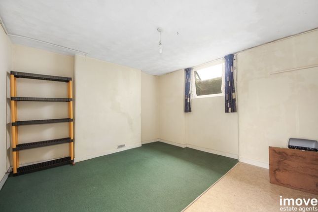 49 Parkfield Road, Torquay photo 3