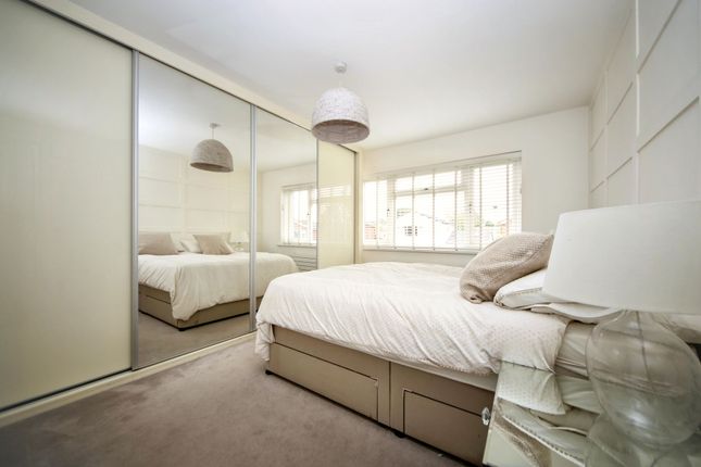 22 Elnup Avenue, Wigan photo 4