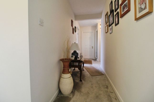 54 Courtbrook, Fairford photo 4
