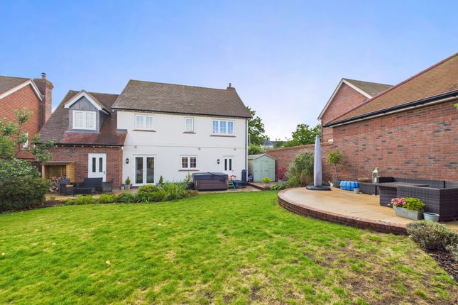 5 Blackthorn Rise, Thame photo 3