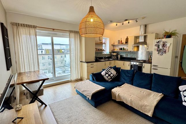 32, Astor Court, Narrowcliff, Newquay photo 3