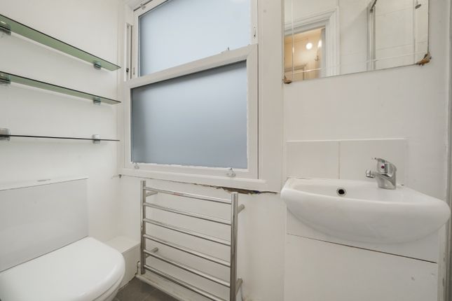 14 Avonmore Road, Greater London photo 3