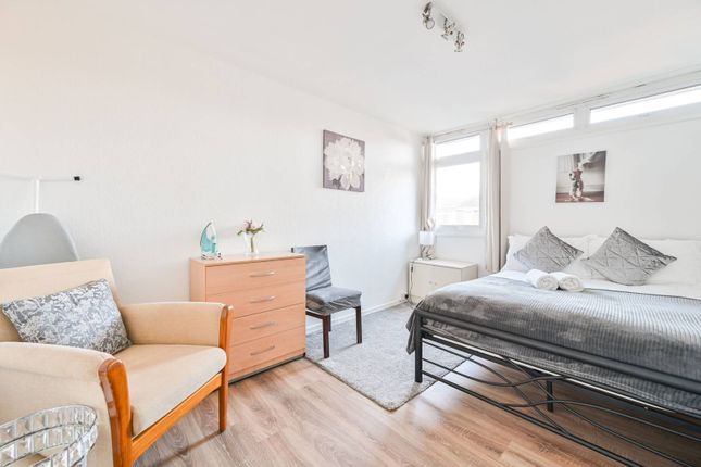 Hazel Close, Peckham photo 3