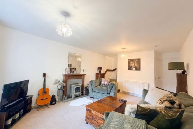 40 Kirkton Road, Glasgow photo 3