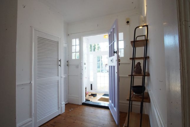 57, Wellington road, Pinner photo 2