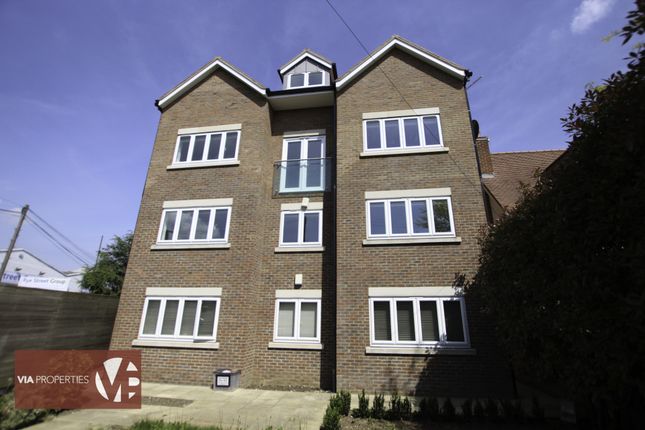 Flat to rent in Nazeing New Road, Broxbourne
