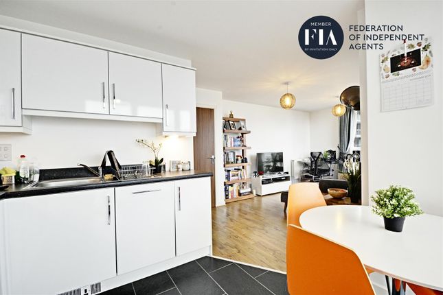 1 Bed Flat For Sale In Laval House Great West Quarter Brentford
