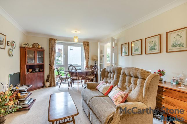 6 Hartwell Court, Church Street, Eastwood photo 2