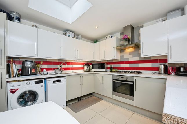 Flat 8, Fitzgerald House 2-8, Elmgrove Road, Harrow photo 3