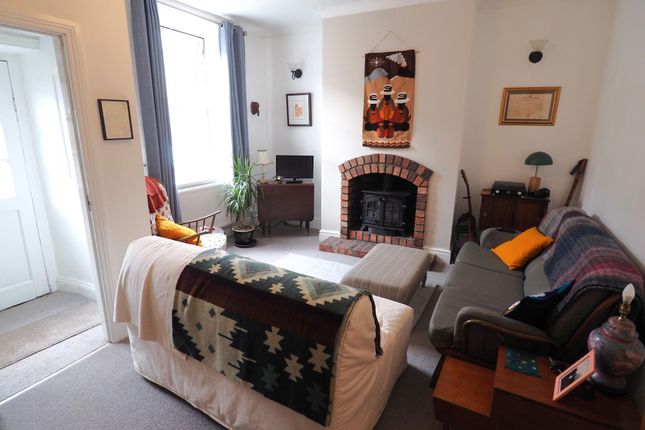 44 Wirksmoor Road, High Peak photo 3