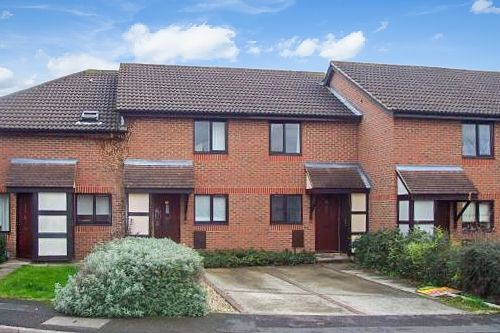 Thumbnail Terraced house to rent in Cullerne Close, Abingdon