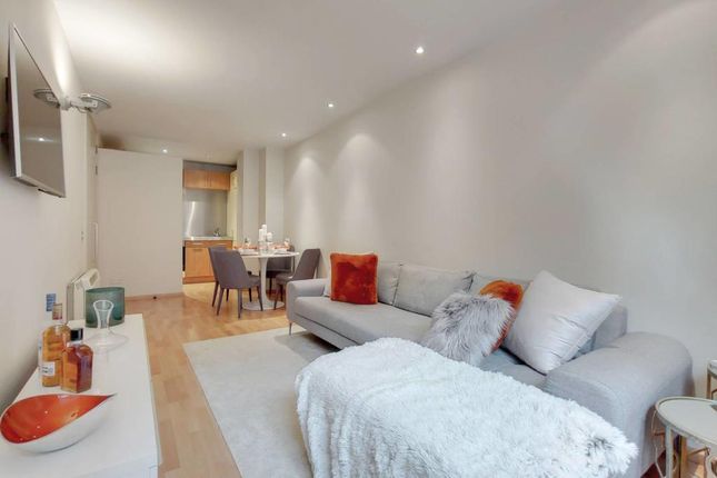 Thumbnail Flat to rent in City Road, Old Street, London