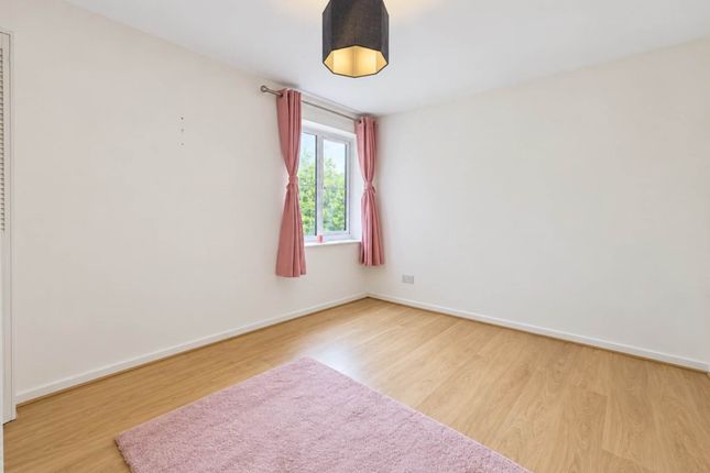 Campion Court, Wembley photo 3