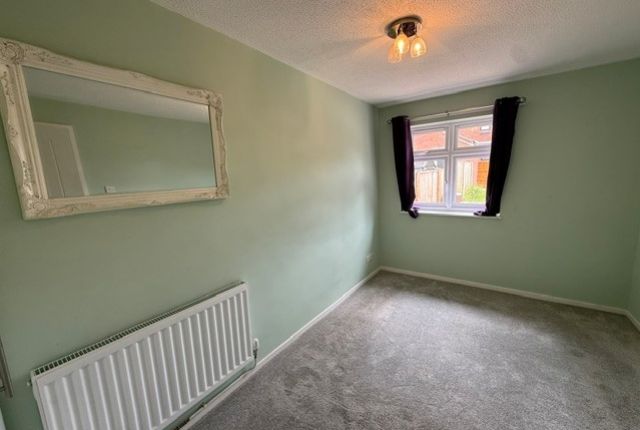 1, Courtney Close, Nottingham photo 5