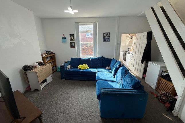 38, Angle Street, Bolton photo 4