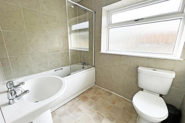 End terrace house to rent in Queens Avenue, Gedling, Nottingham