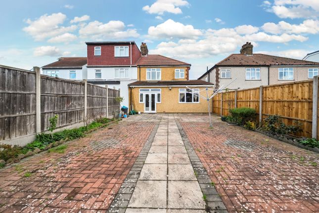 21, Abbotts Road, Mitcham photo 3