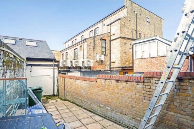 Property for sale in Sheen Road, Richmond