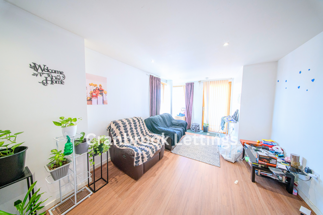 Flat 301 Schrier, Ropeworks, Barking photo 2