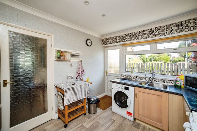 195, Sackup Lane, Barnsley photo 4